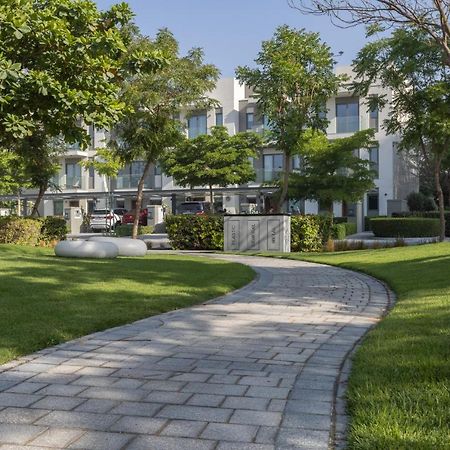 Stay By Latinem Luxury 2Br Holiday Home Cv B609 Near Burj Khalifa Dubai Eksteriør billede