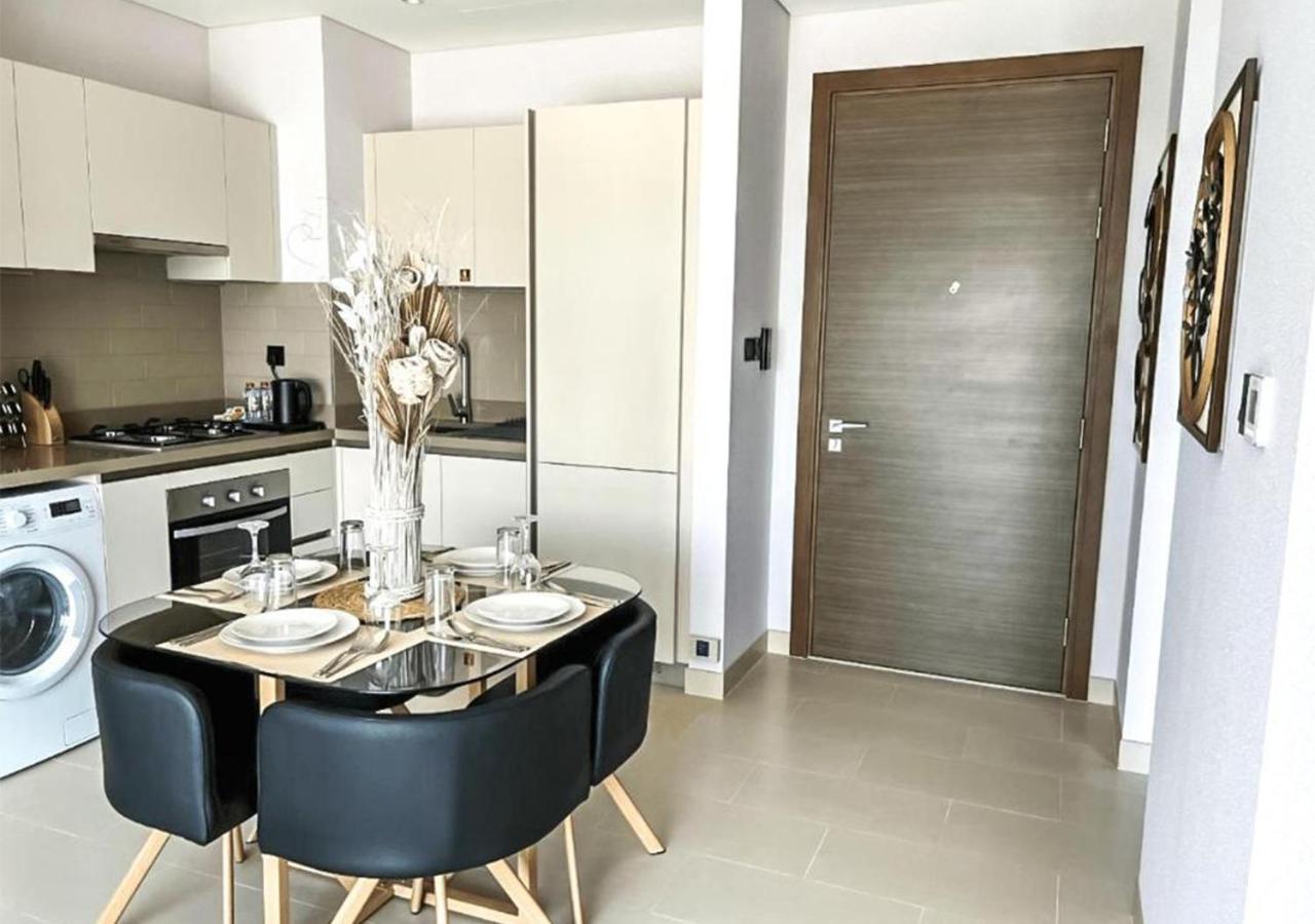 Stay By Latinem Luxury 2Br Holiday Home Cv B609 Near Burj Khalifa Dubai Eksteriør billede